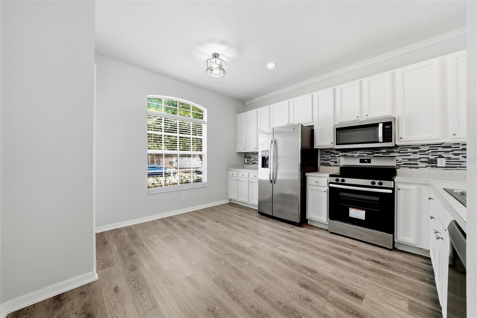 403 Laguna MILL Dr photo 5