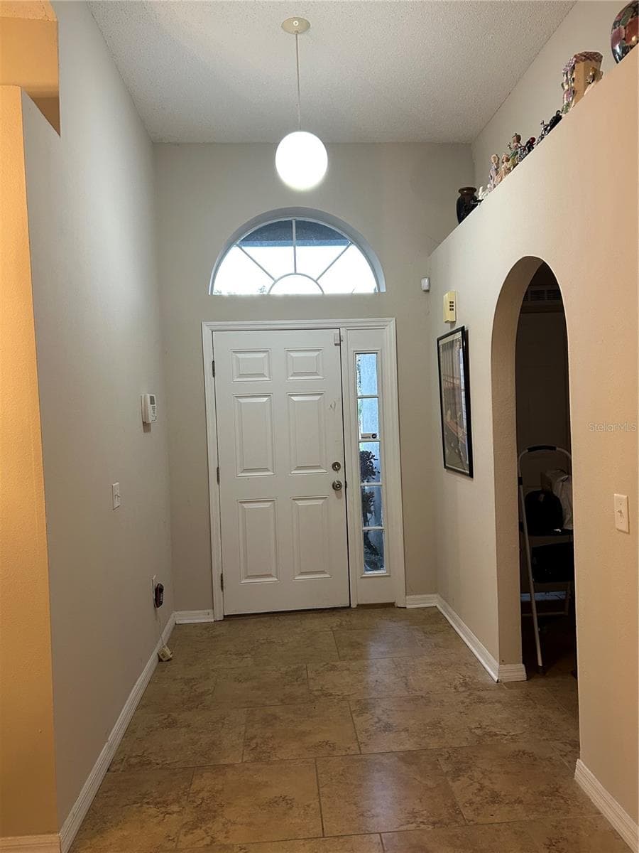 1864 Emily Dr photo 4