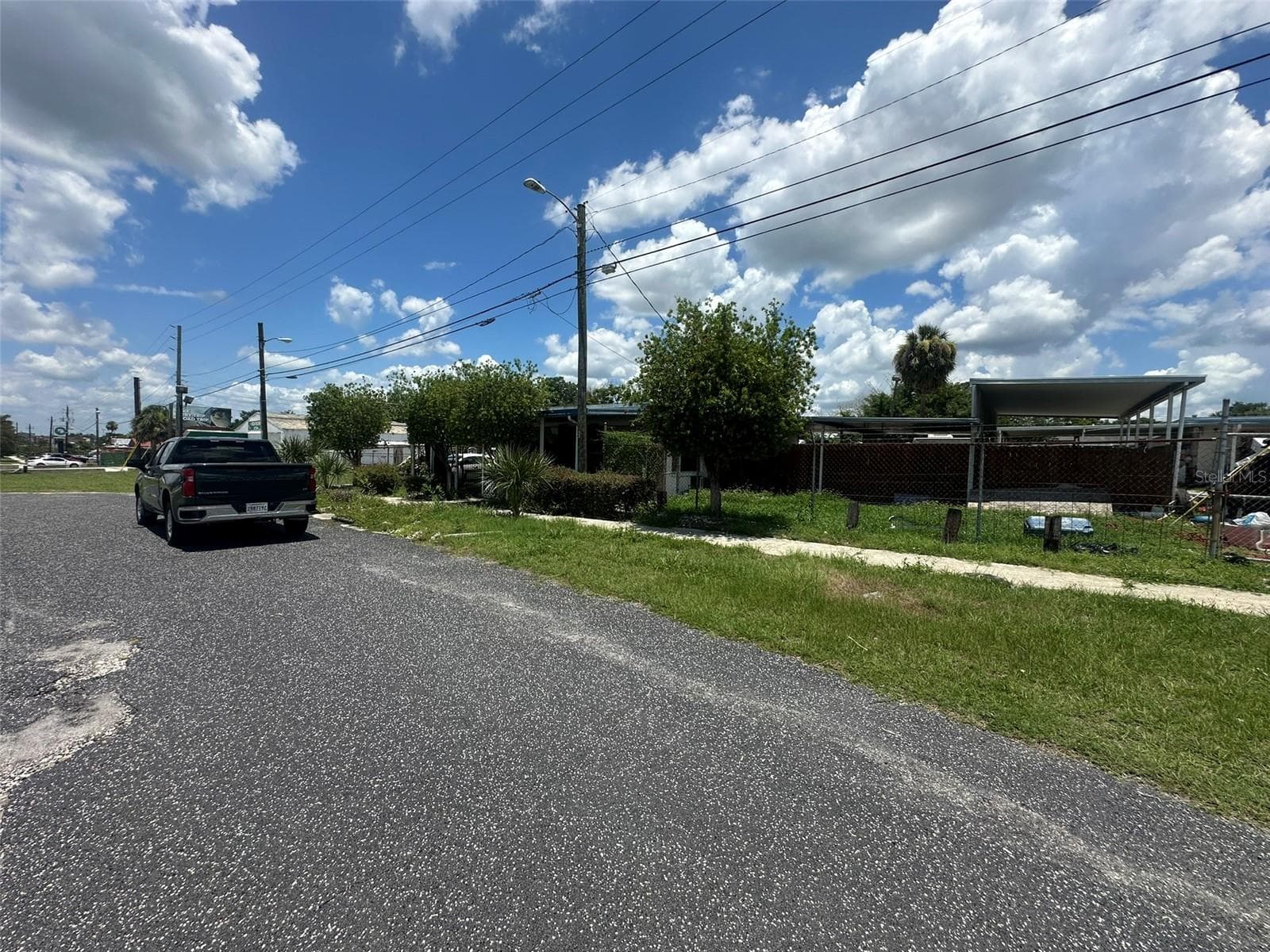 1701 W Memorial Blvd photo 4