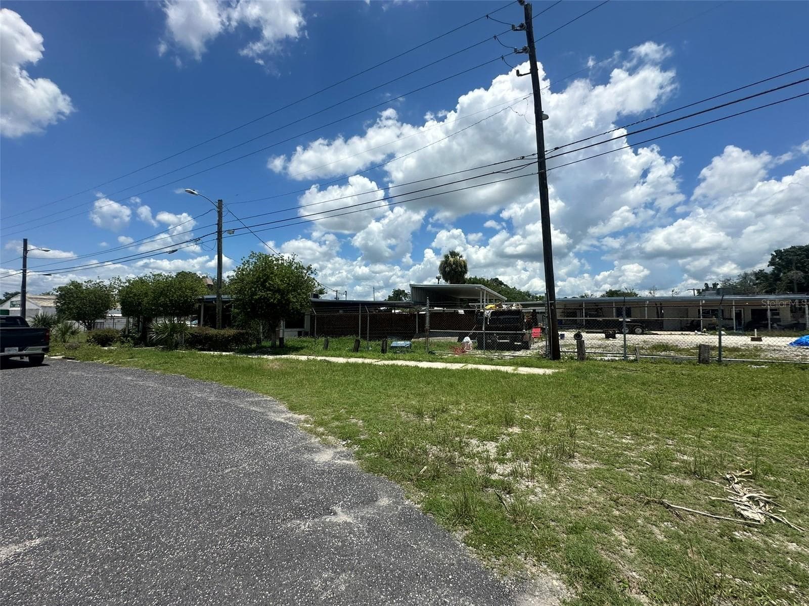 1701 W Memorial Blvd photo 5