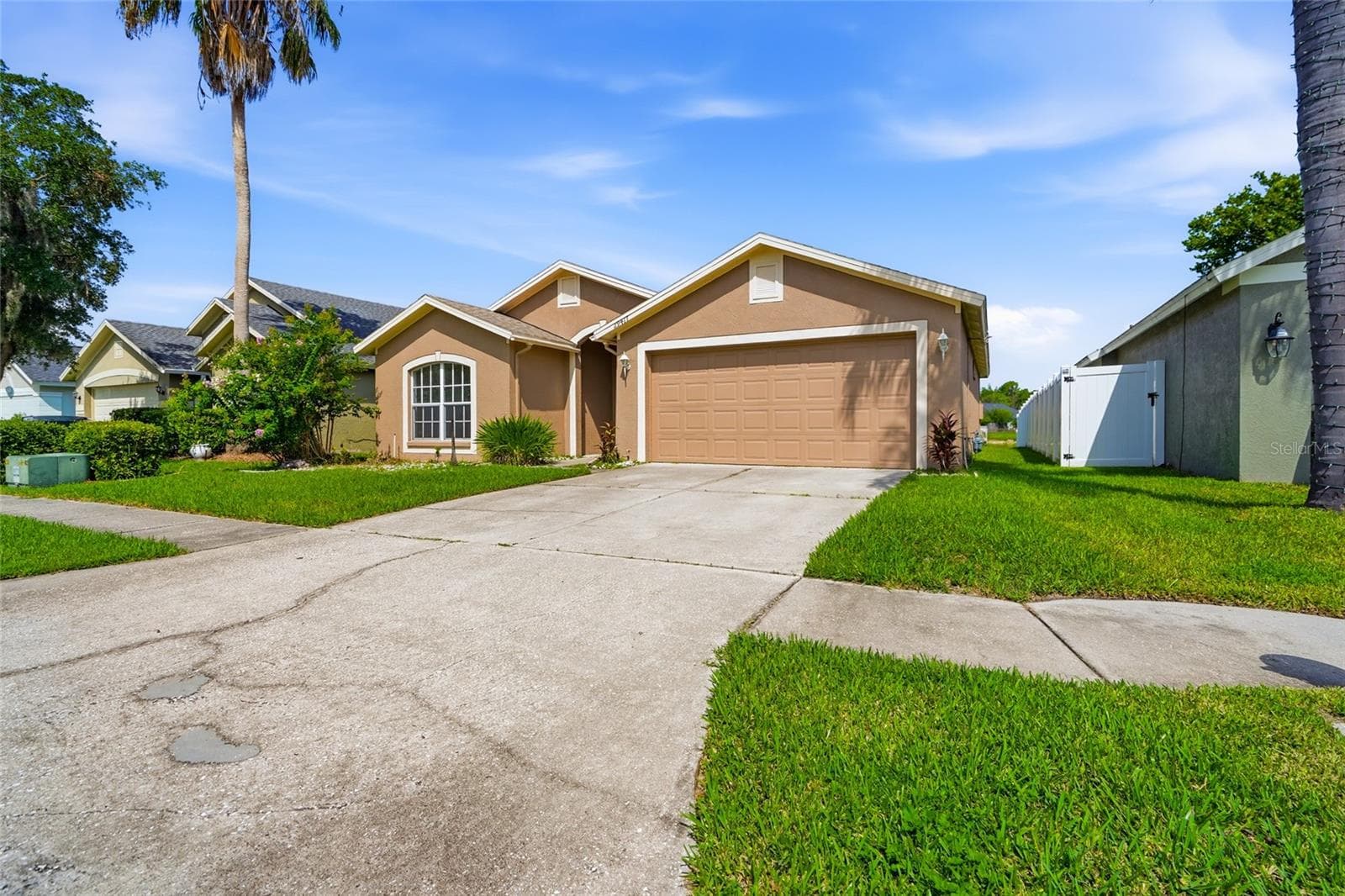29417 Crossland Dr photo 3