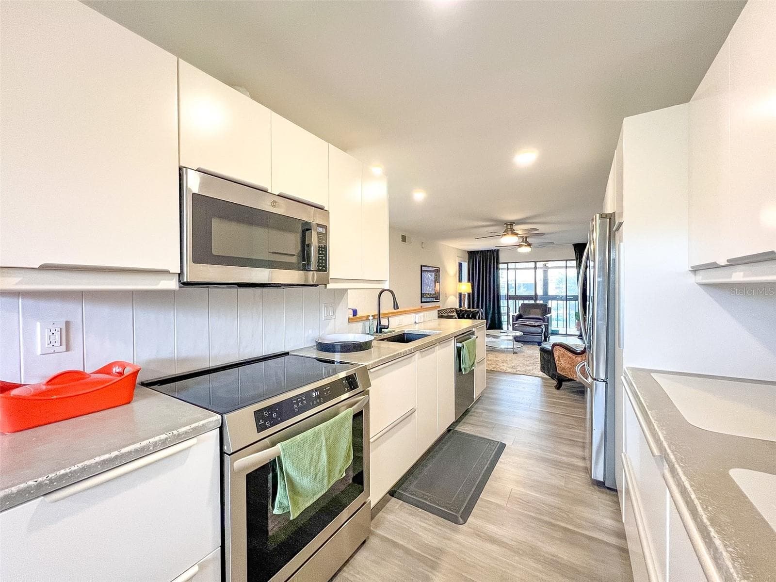 625 30th Ave W #G402 photo 5