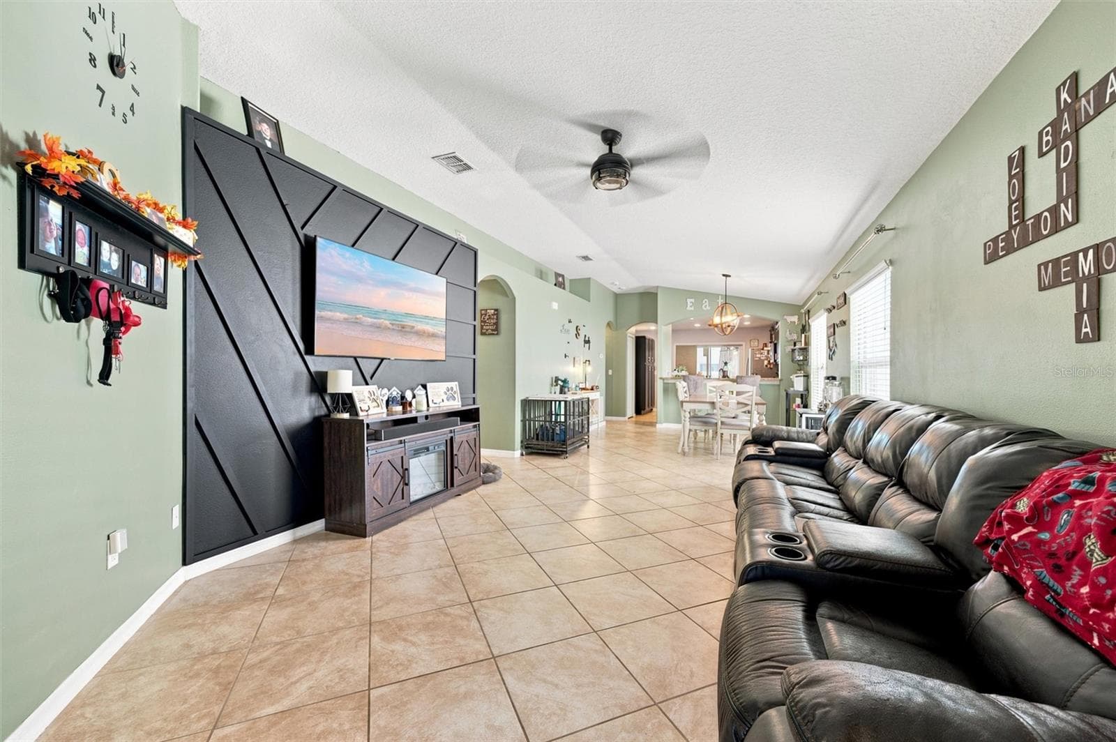 1111 Seminole Sky Dr photo 5