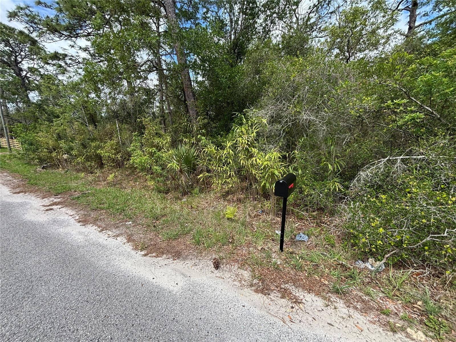 18379 Thomas Blvd photo 4