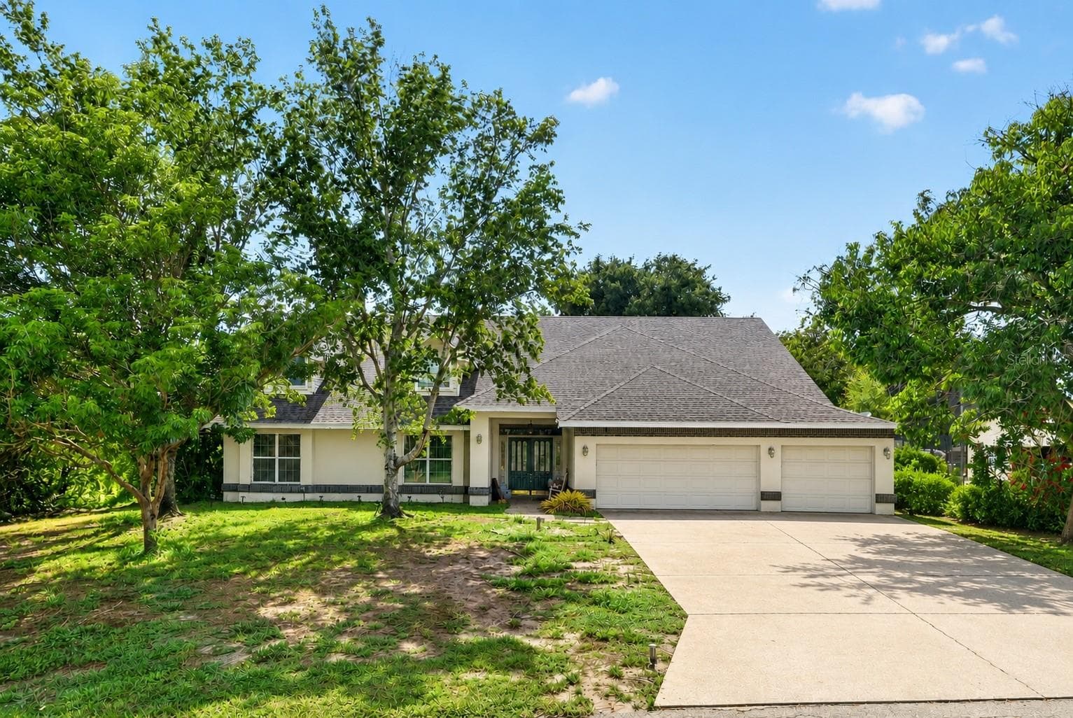 421 Willow Oak CT