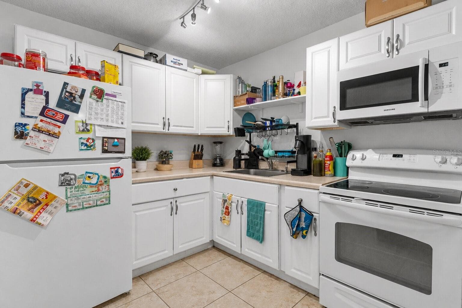 6018 Laktree Ln #E photo 5