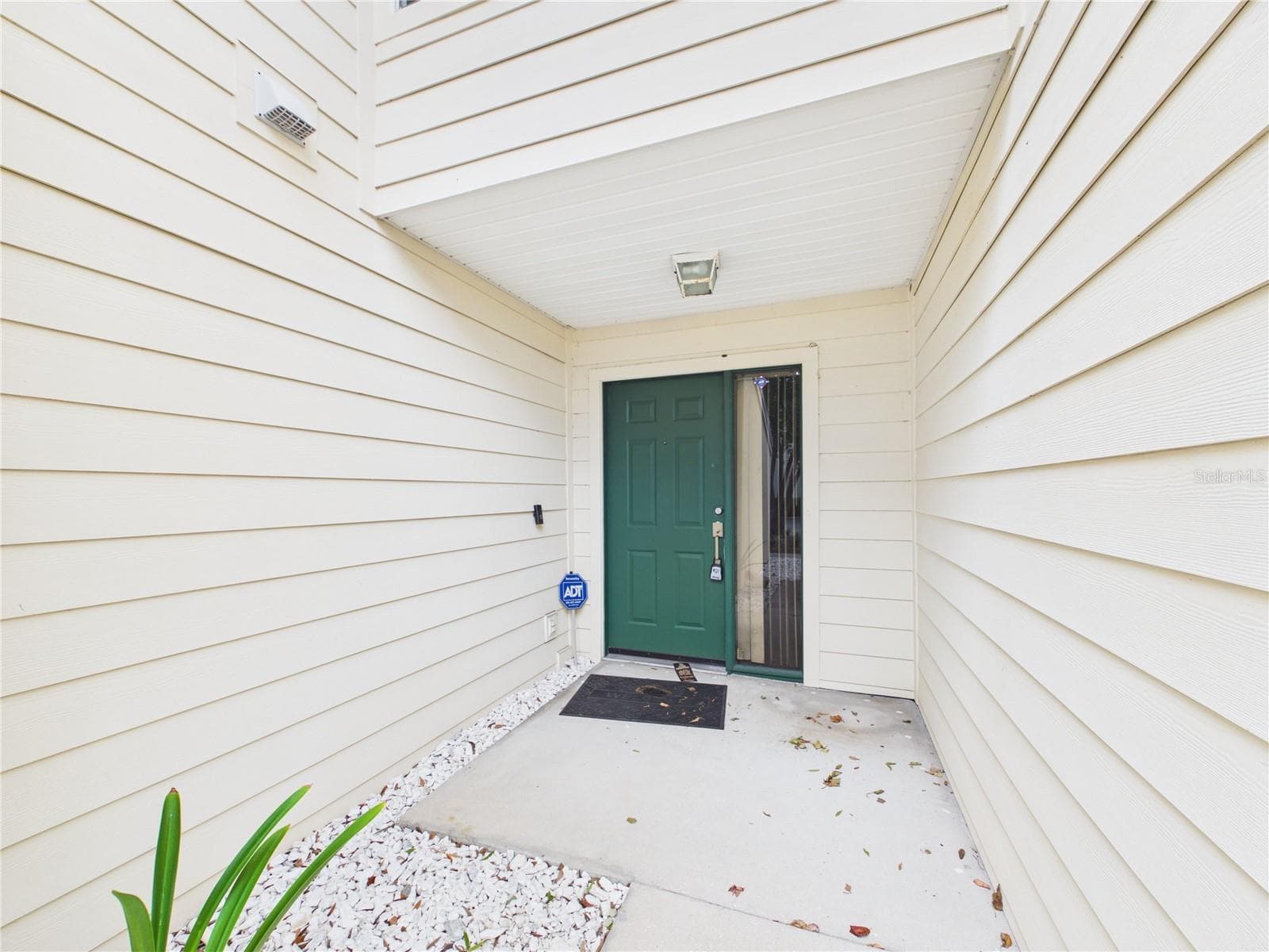 11239 Cedar Hollow Ln photo 4