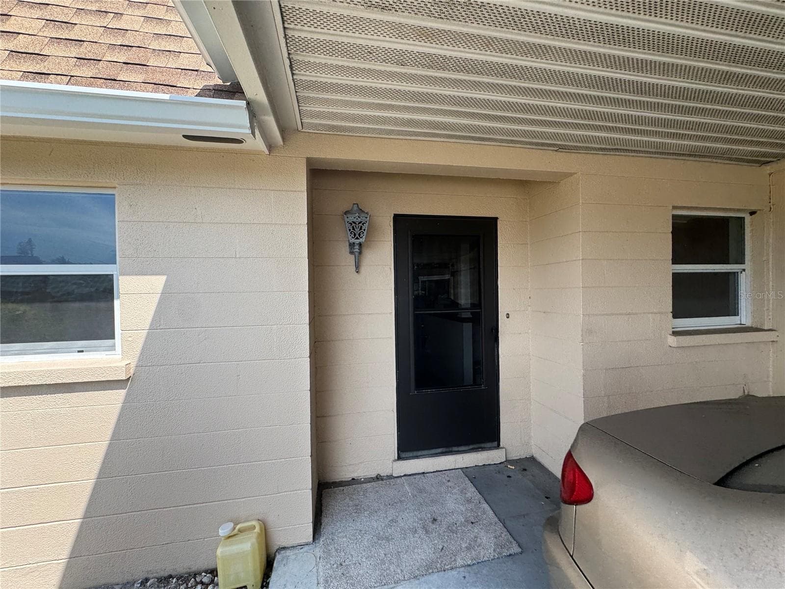 652 Park Cir photo 4