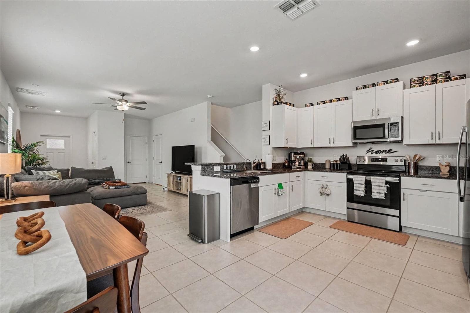 32137 Powderpuff Mimosa Dr photo 3