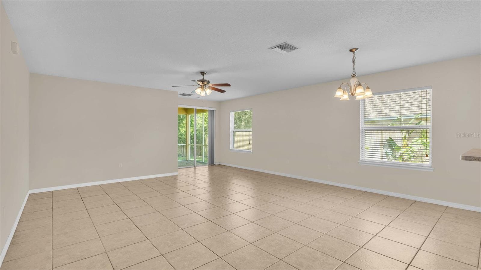 6838 Glenbrook Dr
