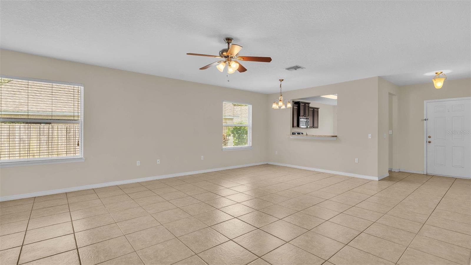 6838 Glenbrook Dr photo 4