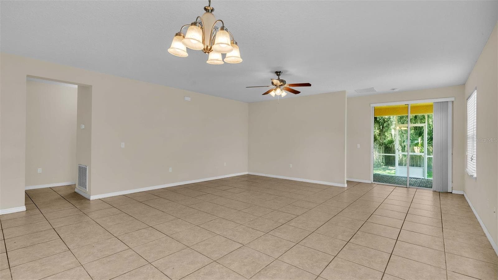 6838 Glenbrook Dr photo 5