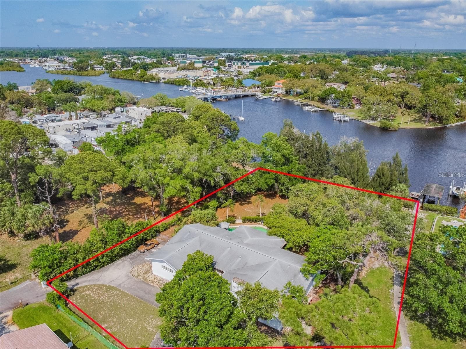 425 Craig Dr photo 3