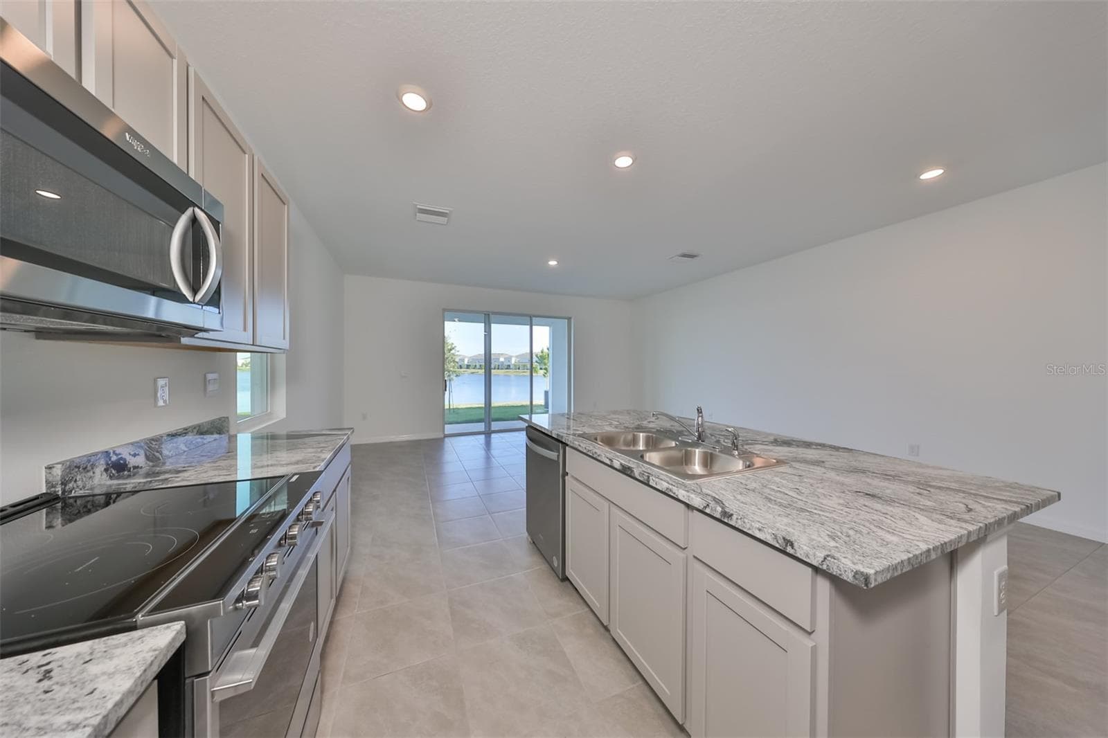 379 Mangrove Shade Cir photo 3