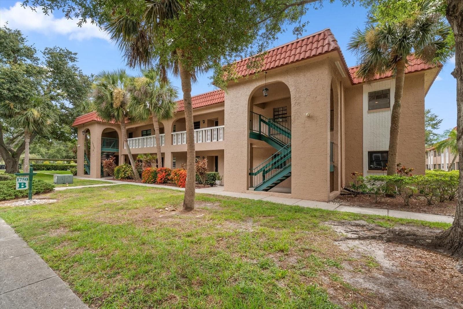 1750 Belleair Forest Dr #B8