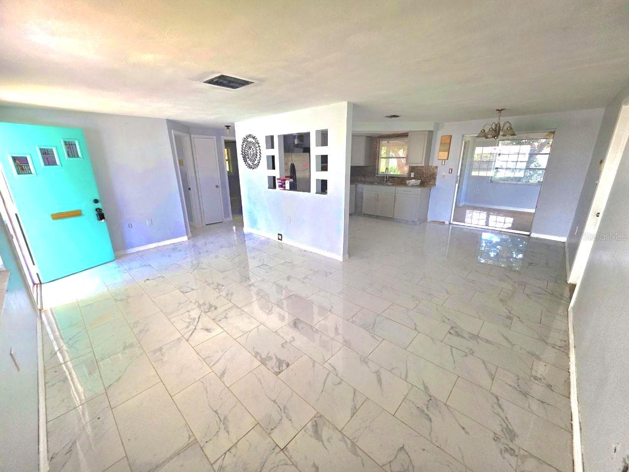 3150 Fairmount Dr photo 4