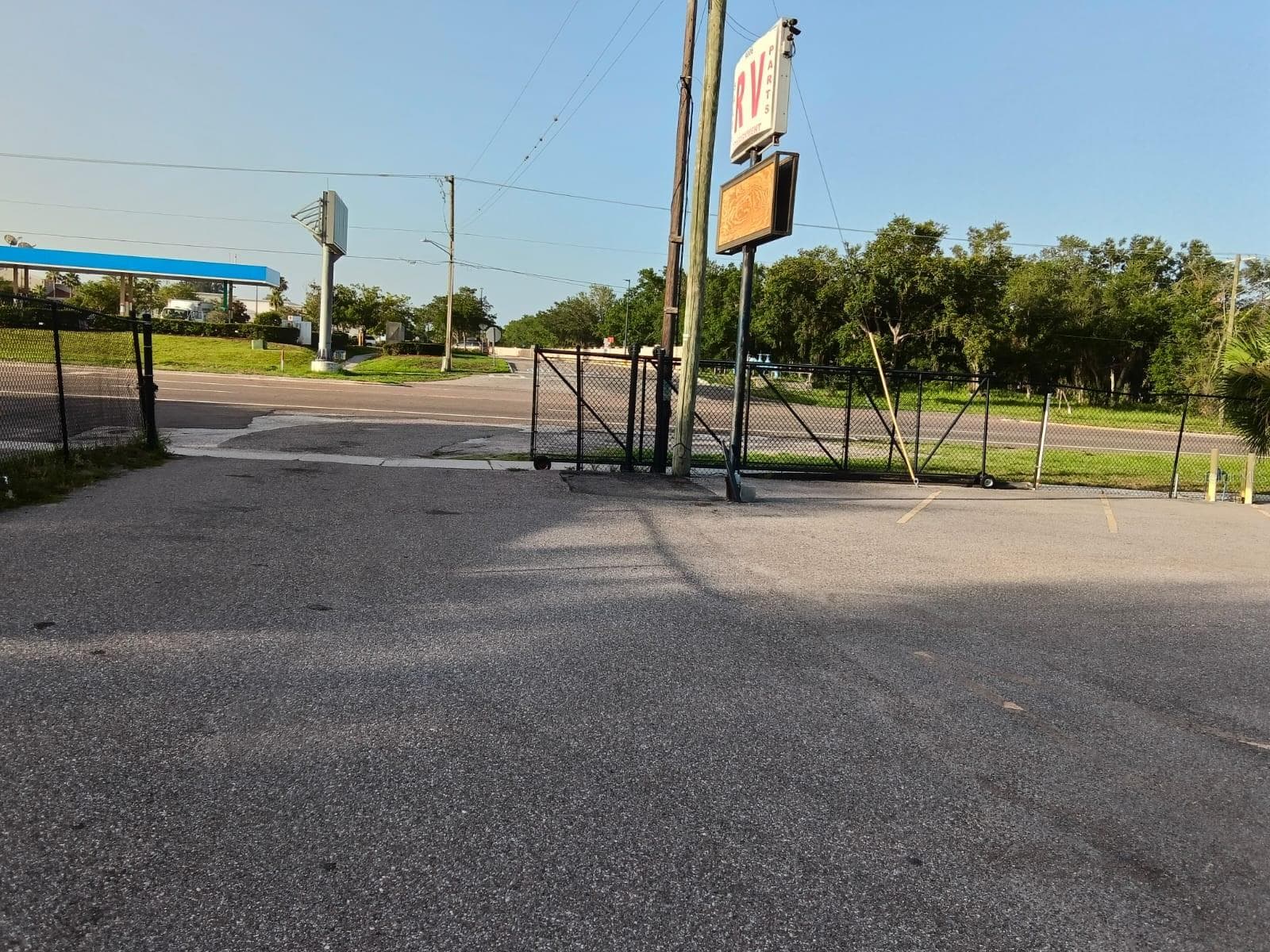 9006 Gibsonton Dr photo 3