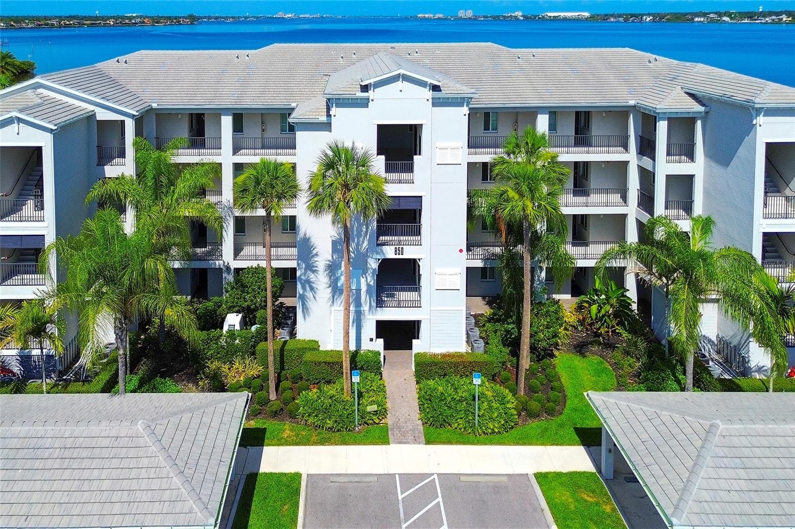 850 Tidewater Shores Loop #402 photo 4