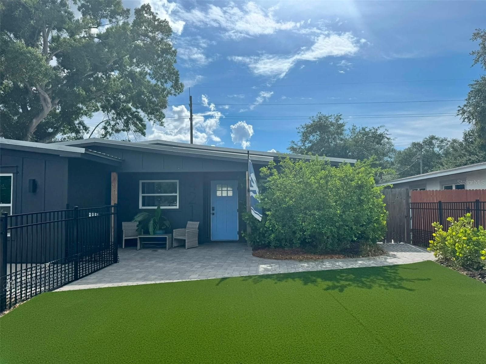 4211 S Drexel Ave