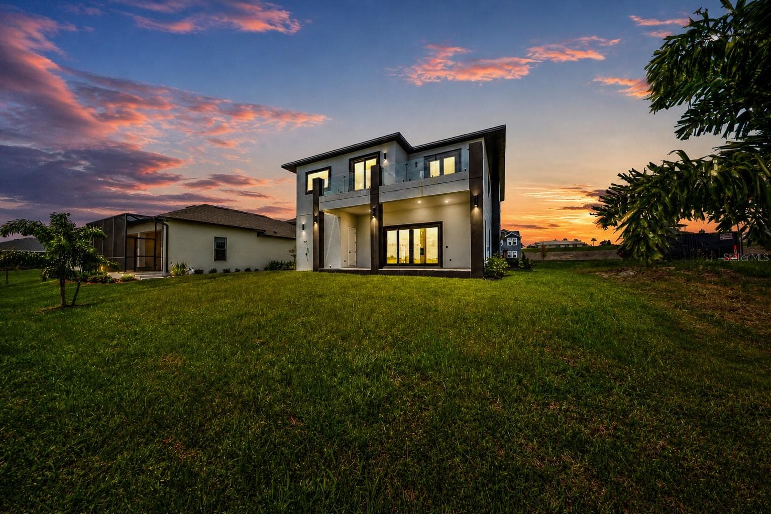 156 Caladium Ave photo 4