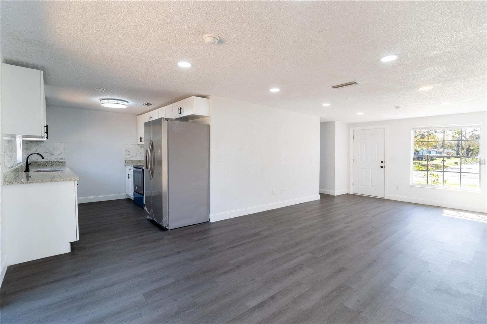 3432 Danny Bryan Blvd photo 4