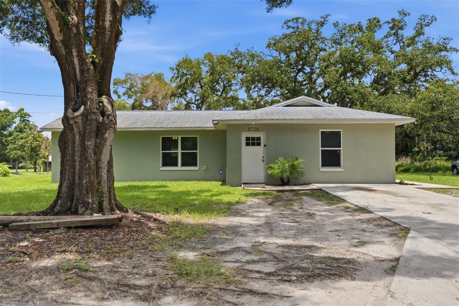 5730 Anna Dr photo 3