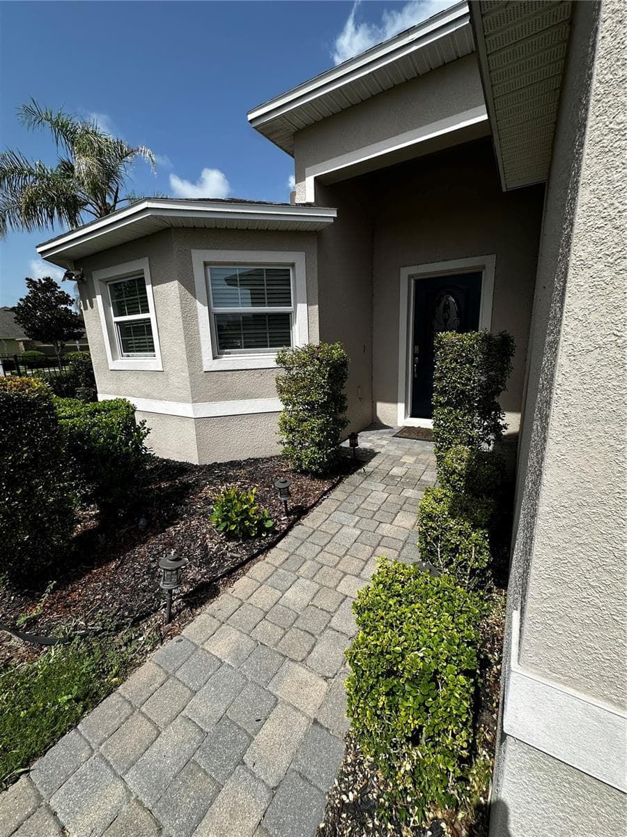 262 Lake Mariana Pl photo 3