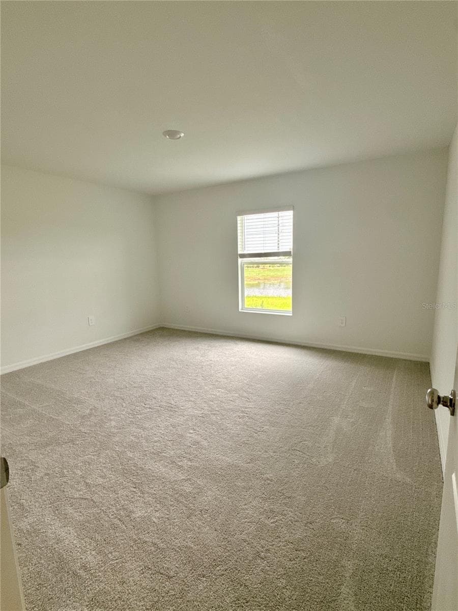 869 Hour Glass Rd photo 4