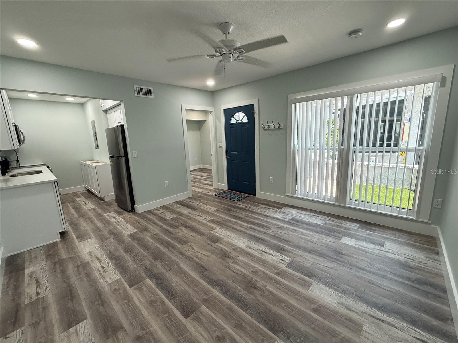 201 Medallion Blvd #D photo 3