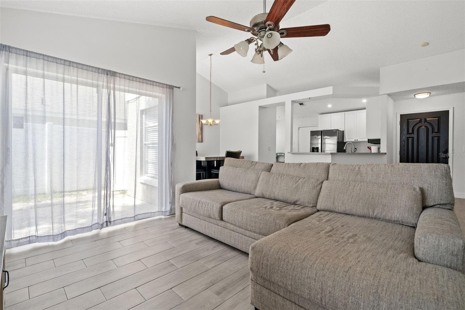 12714 Trowbridge Ln photo 3