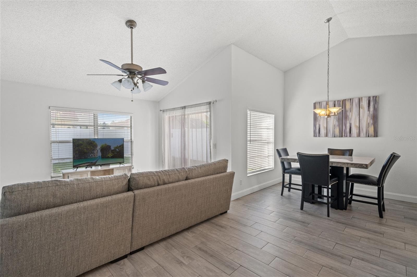 12714 Trowbridge Ln photo 5
