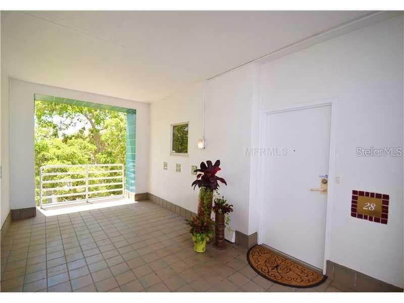 4950 Bayshore Blvd #28 photo 4