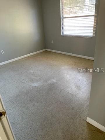 2830 Skyview Dr photo 3
