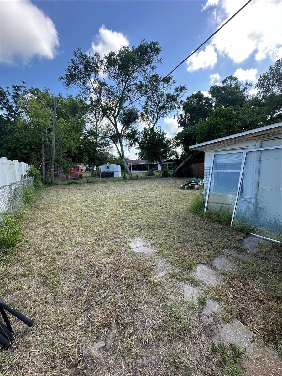 4923 State Road 54 photo 3