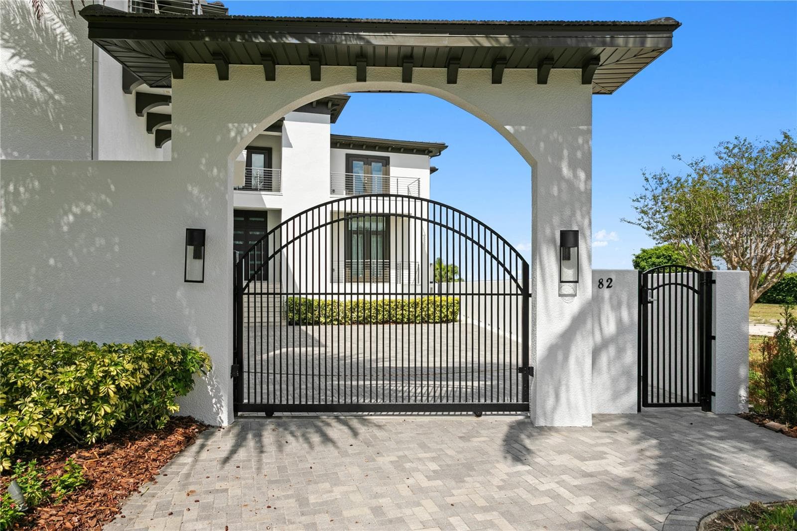 82 Martinique Ave