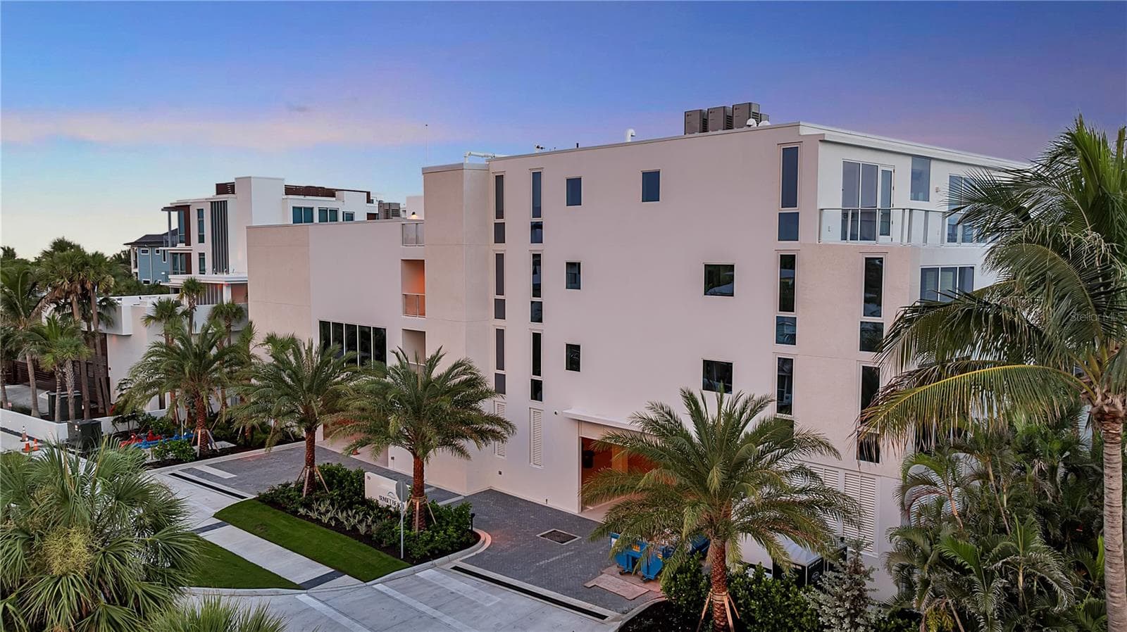 70 Avenida Veneccia #304