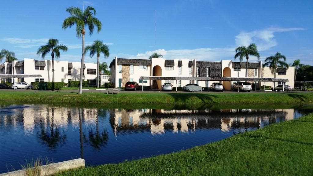 114 Fernwood Cir #114