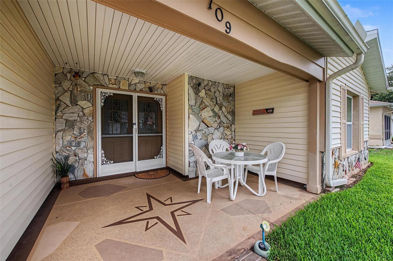 4709 Portland Manor Dr photo 4