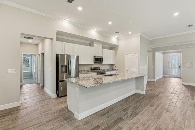 3714 Roma CT photo 3