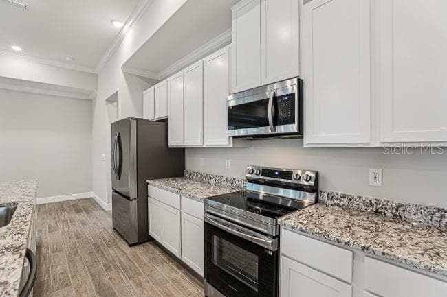 3714 Roma CT photo 4