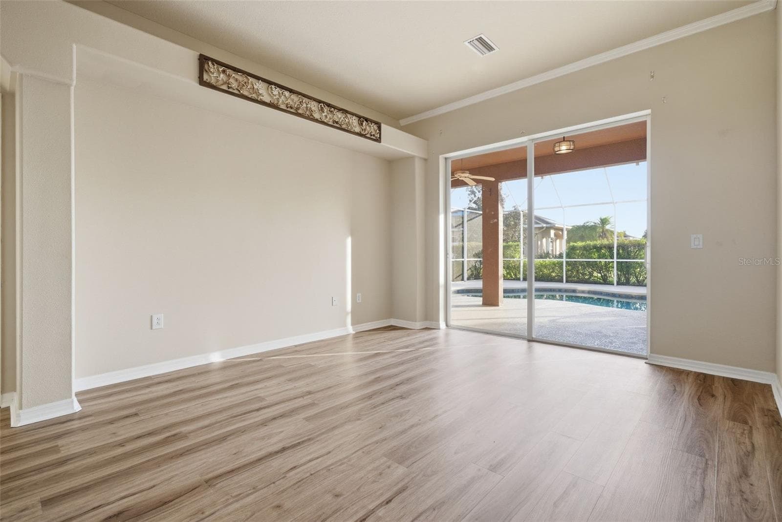 915 Vista Verde Ln photo 5
