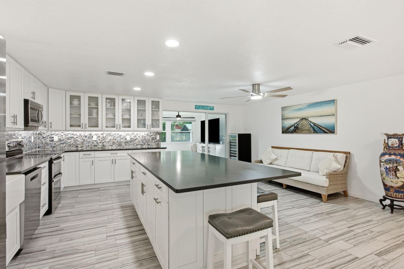601 Shore Dr E photo 5