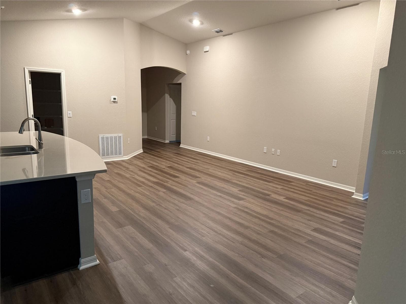 615 Bentley North Dr photo 3