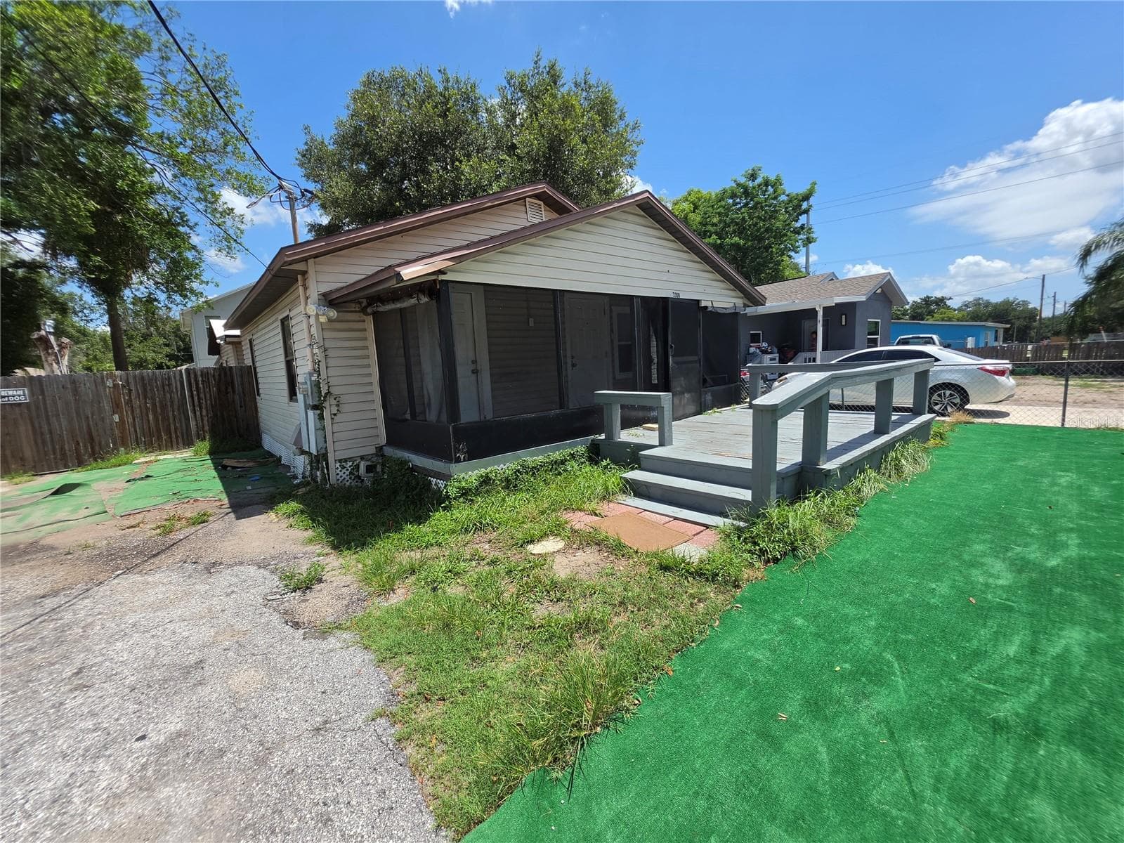 3308 E Mohawk Ave