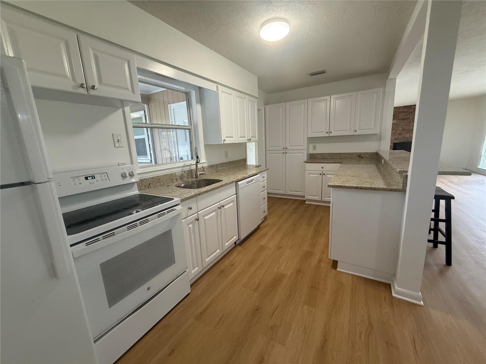 2588 Colorado St photo 3