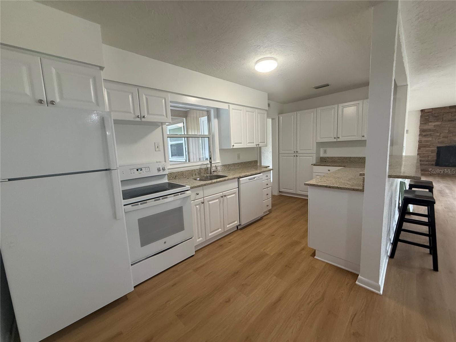 2588 Colorado St photo 4