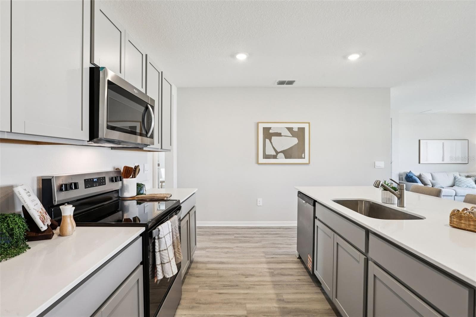 7834 Forrest Fox Way photo 4