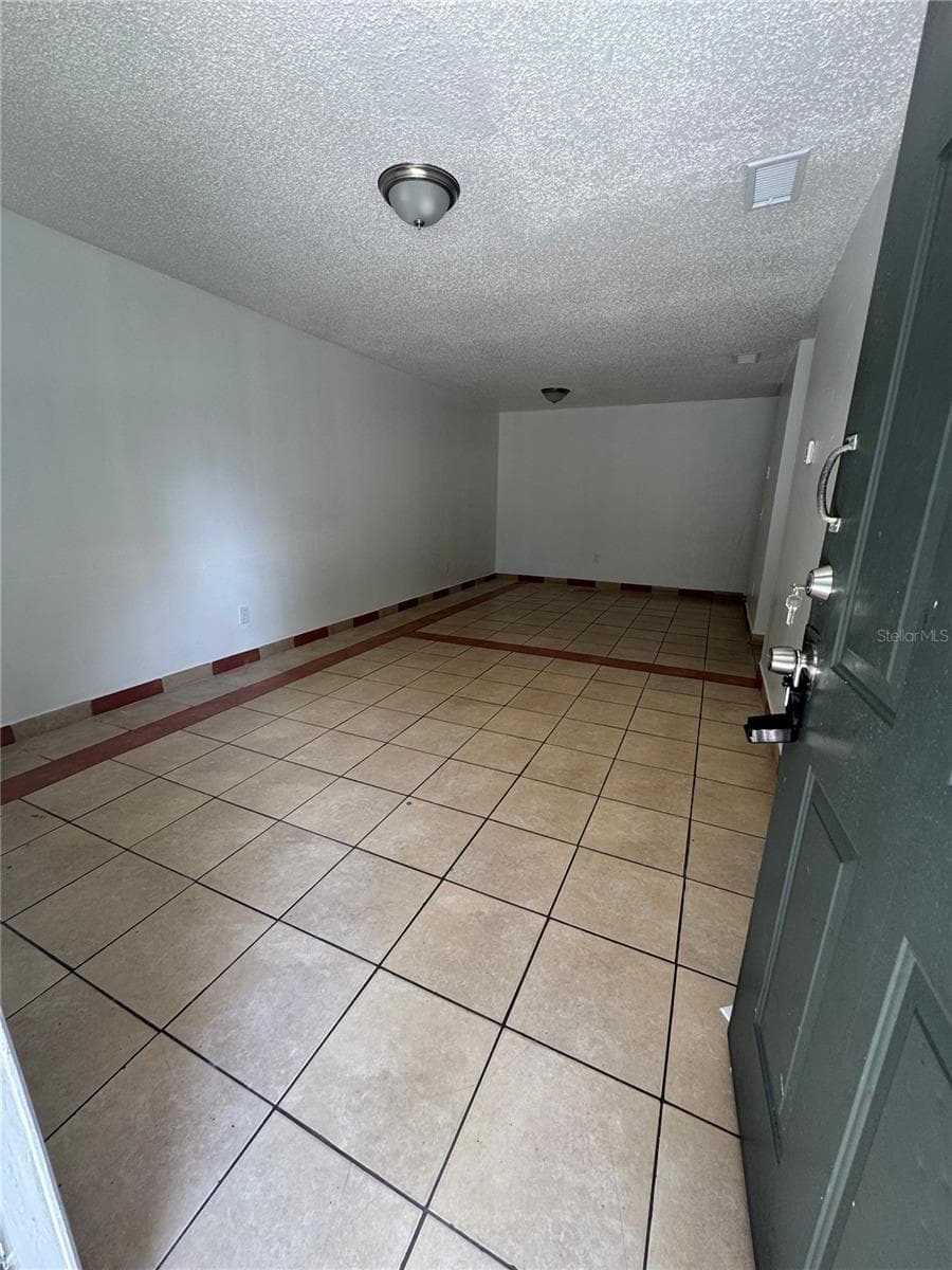 8508 Channelview Cir
