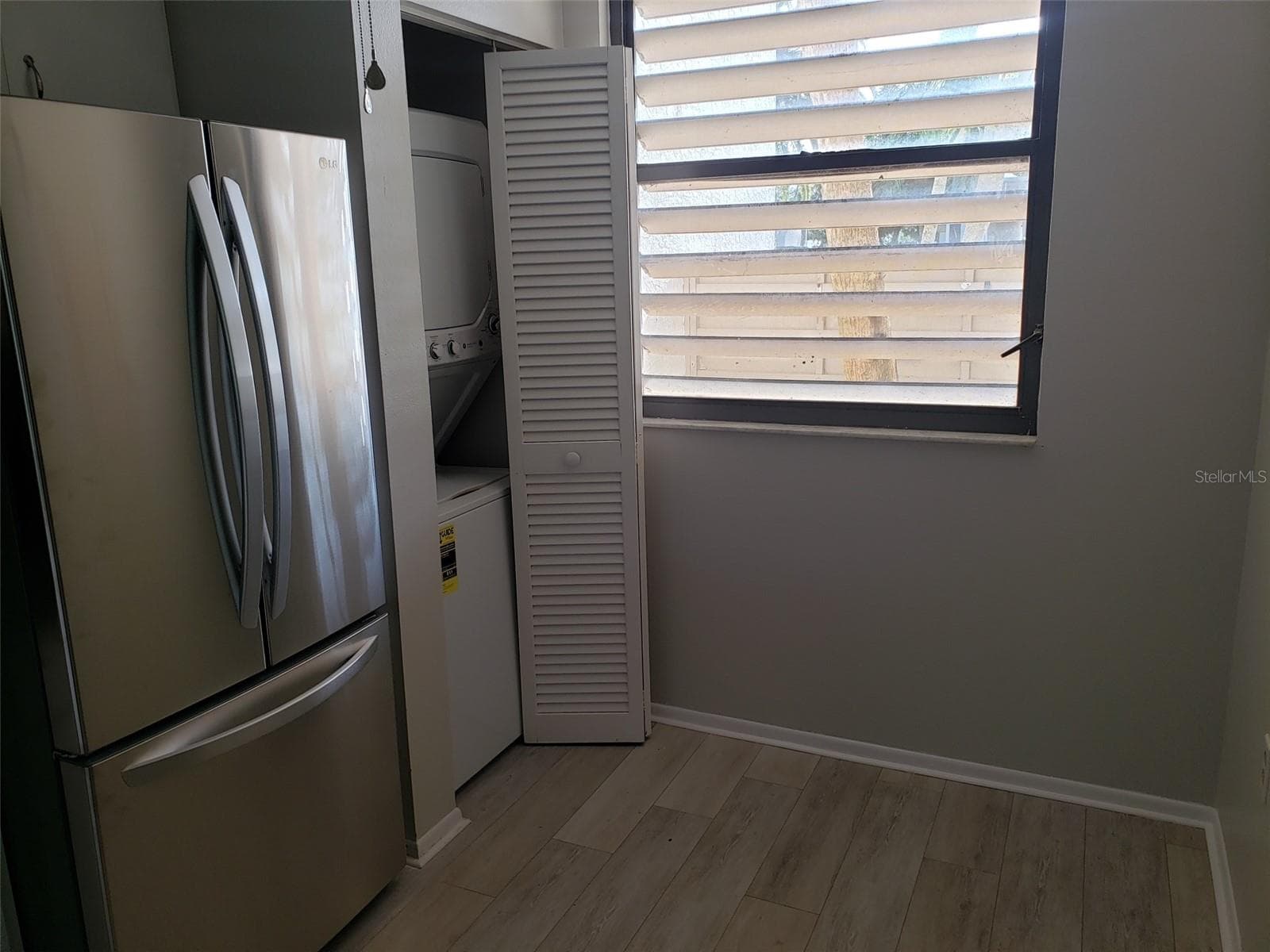 549 Lakeside Dr #549 photo 5
