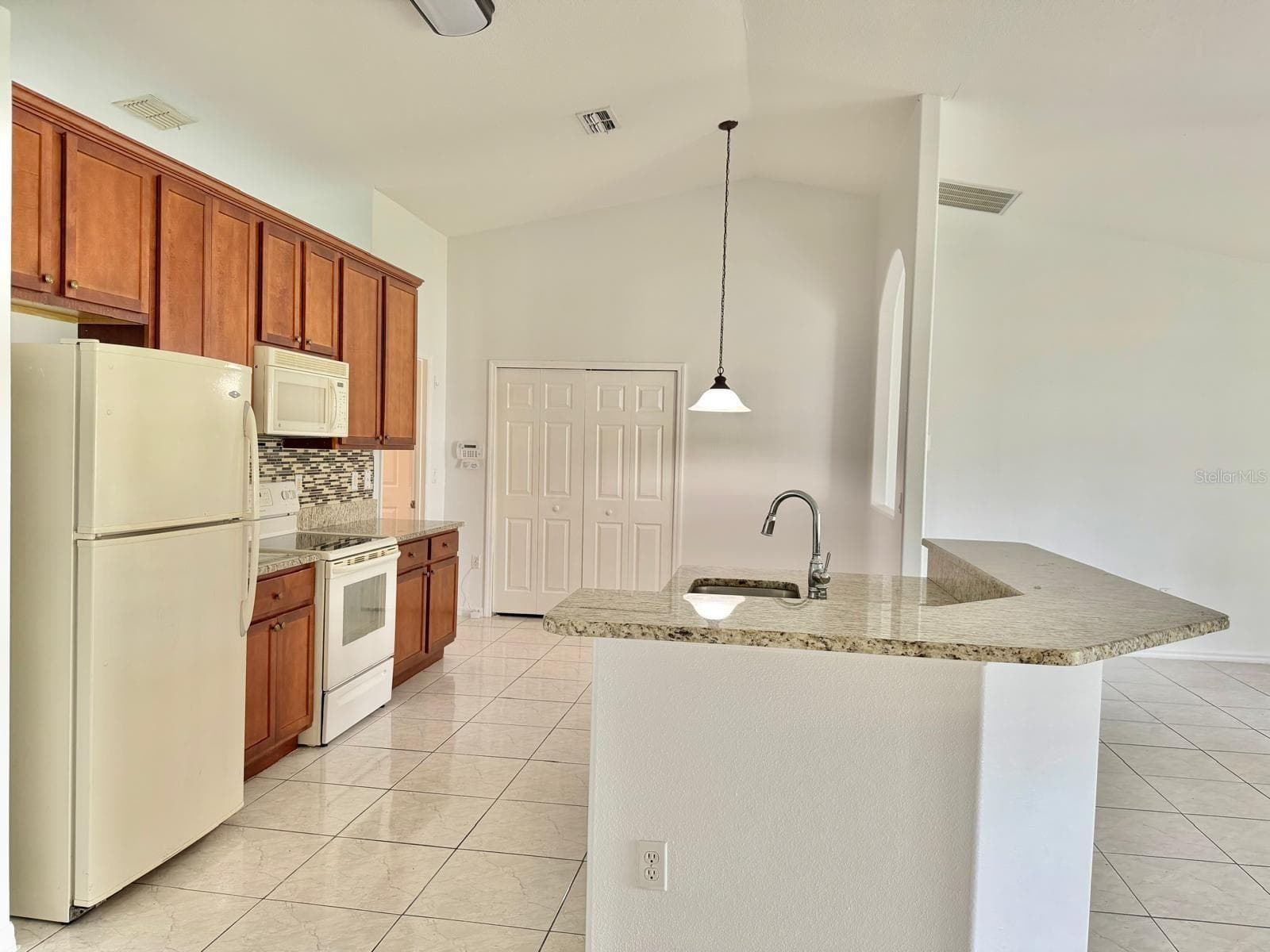 3264 Deltona Blvd photo 3